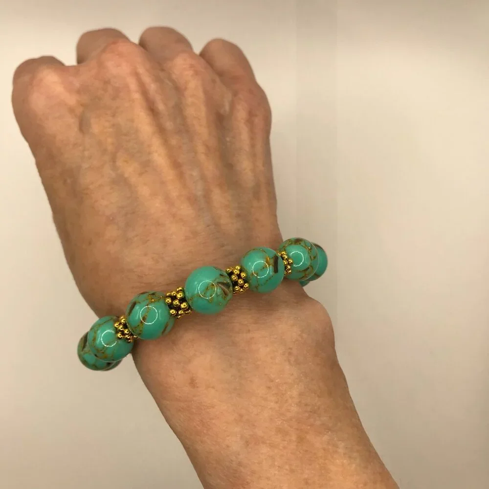 Turquoise Sea Shell Beaded Bracelet with large Stainless Steel Gold Plated Clasp
